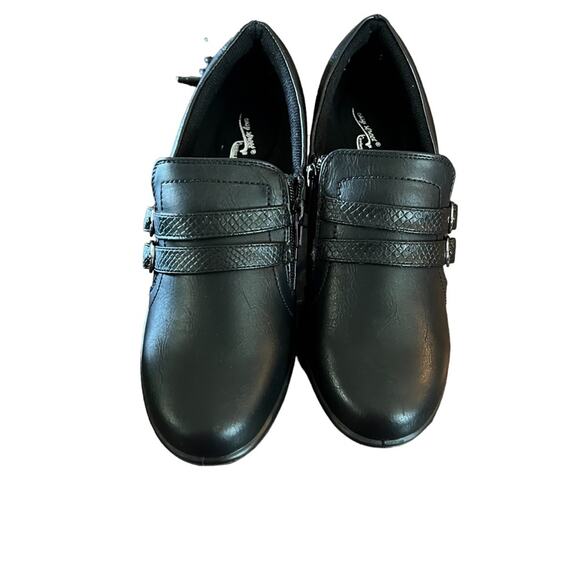 Easy Street Stroll Comfort Ankle Bootie Buckle Strap NEW Size 9 NARROW - Picture 4 of 11